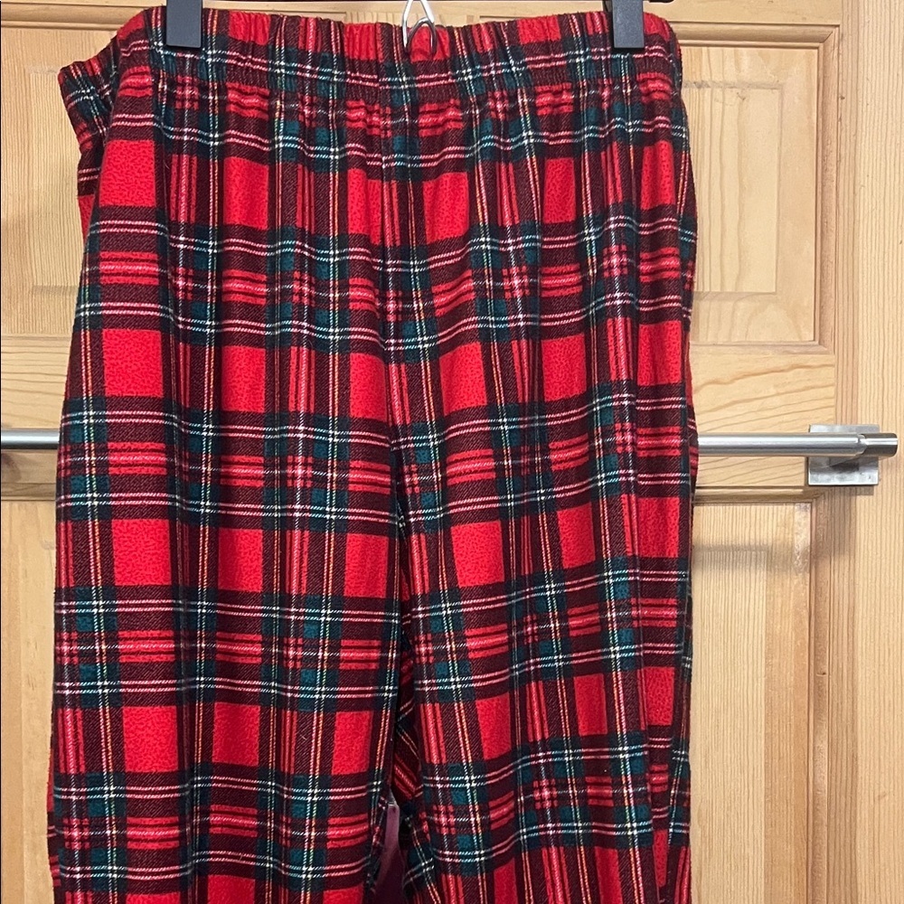 Charisma Red and Black Plaid Pajama Pants Sz L